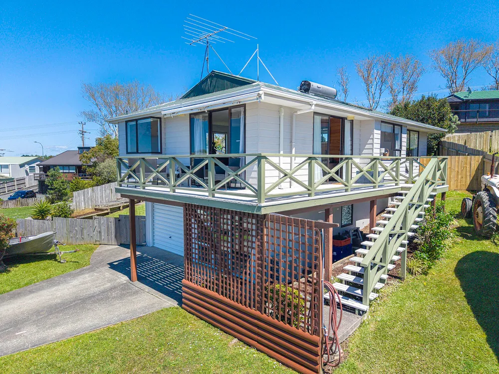 Photos of 11 Brampton Road