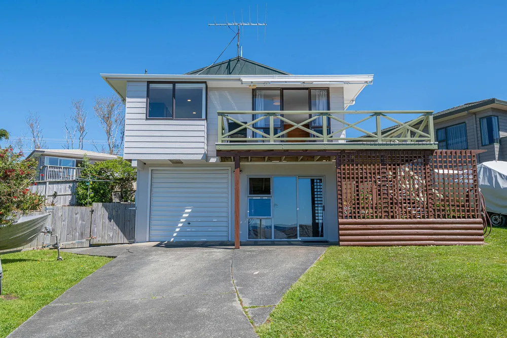 Photos of 11 Brampton Road