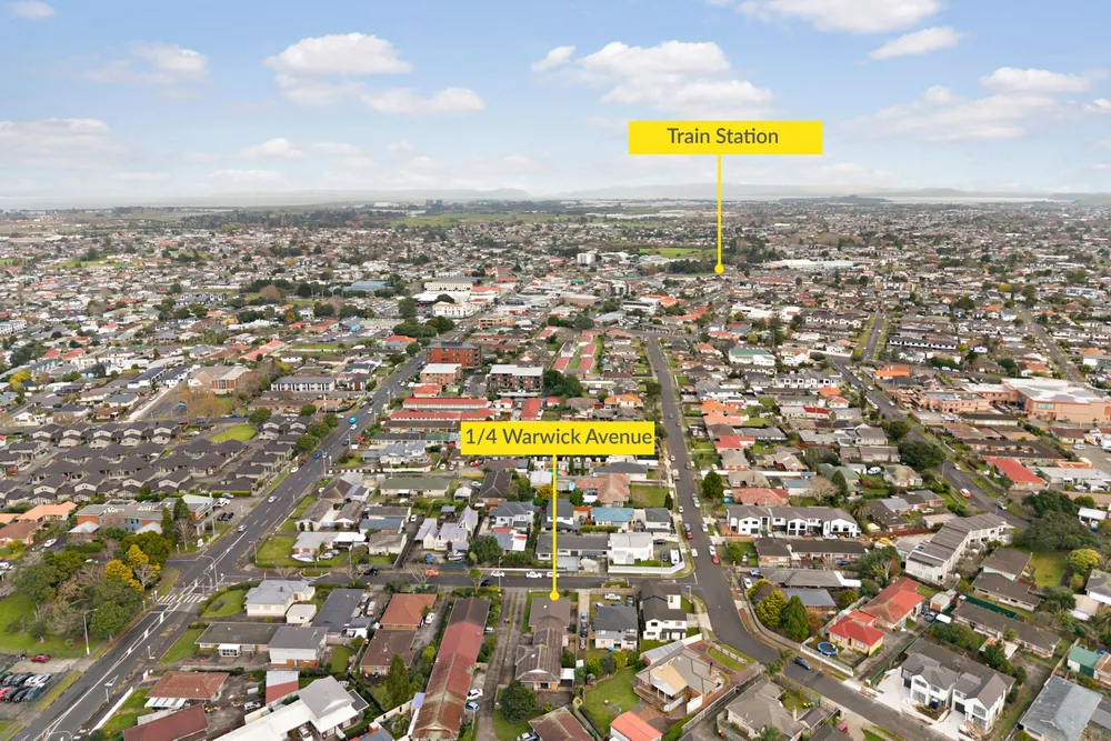 Photos of 1/4 Warwick Avenue