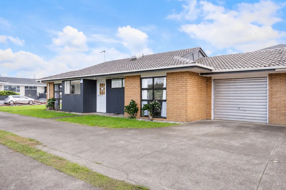 Photos of 1/4 Warwick Avenue