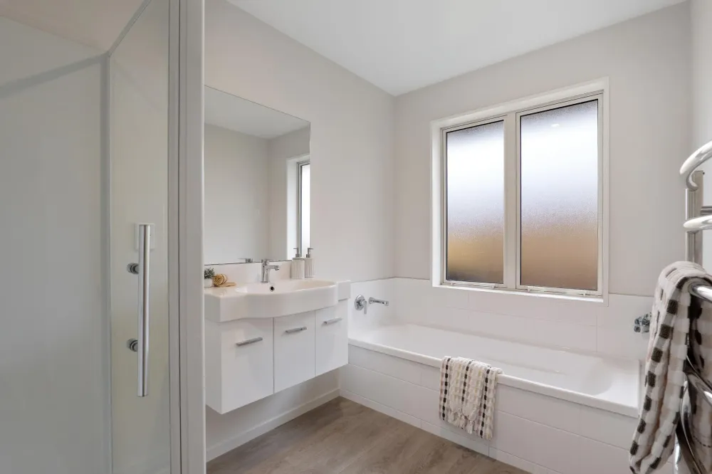 Photos of 16 Bamber Crescent