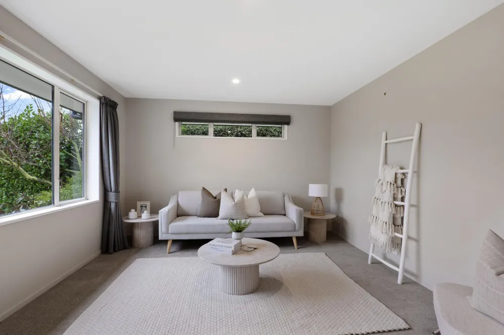 Photos of 16 Bamber Crescent