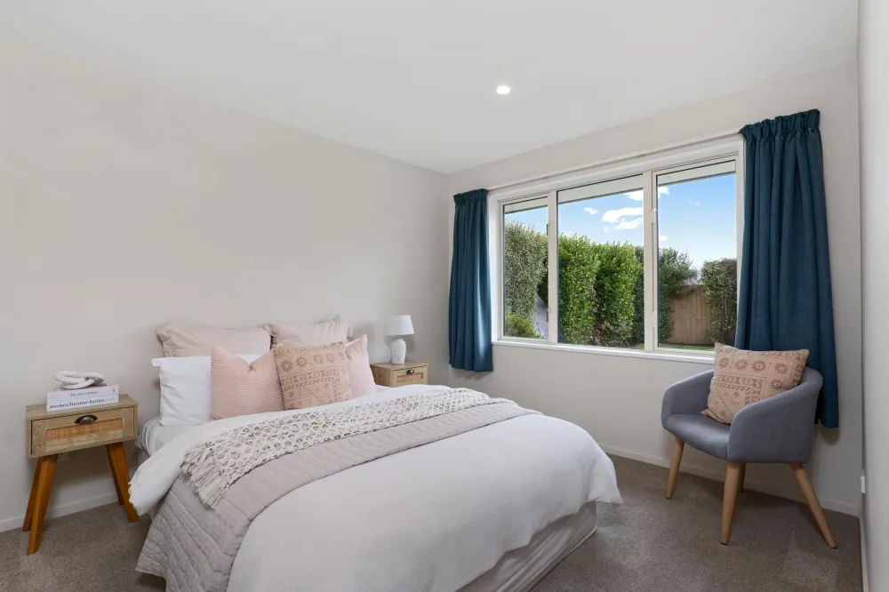 Photos of 16 Bamber Crescent