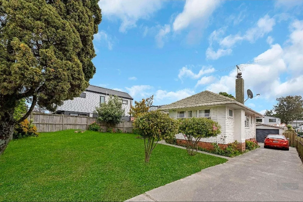 Photos of 60 Preston Road