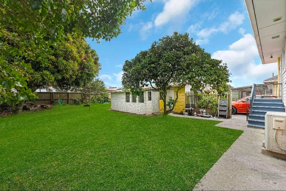 Photos of 60 Preston Road