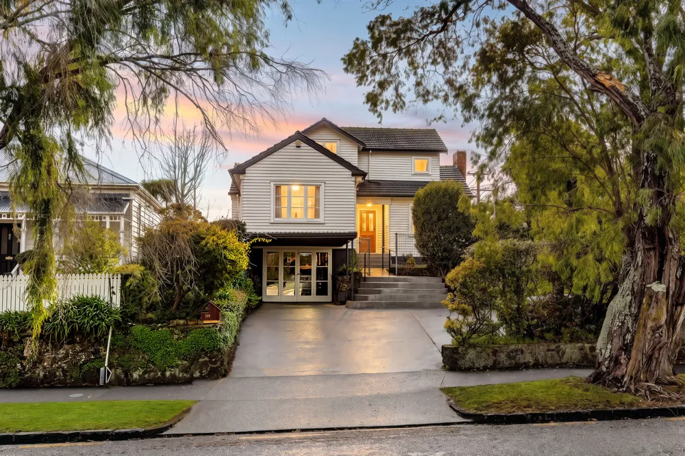 Photos of 137 Landscape Road
