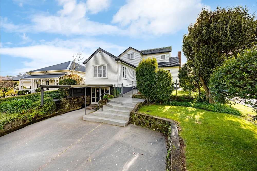 Photos of 137 Landscape Road