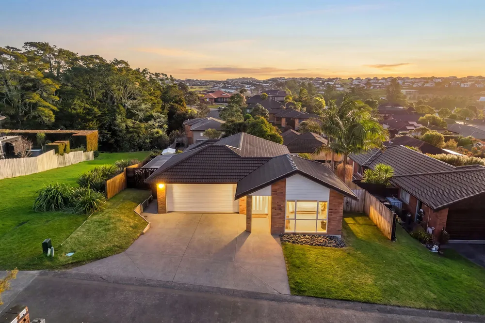Photos of 16 Springtide Place