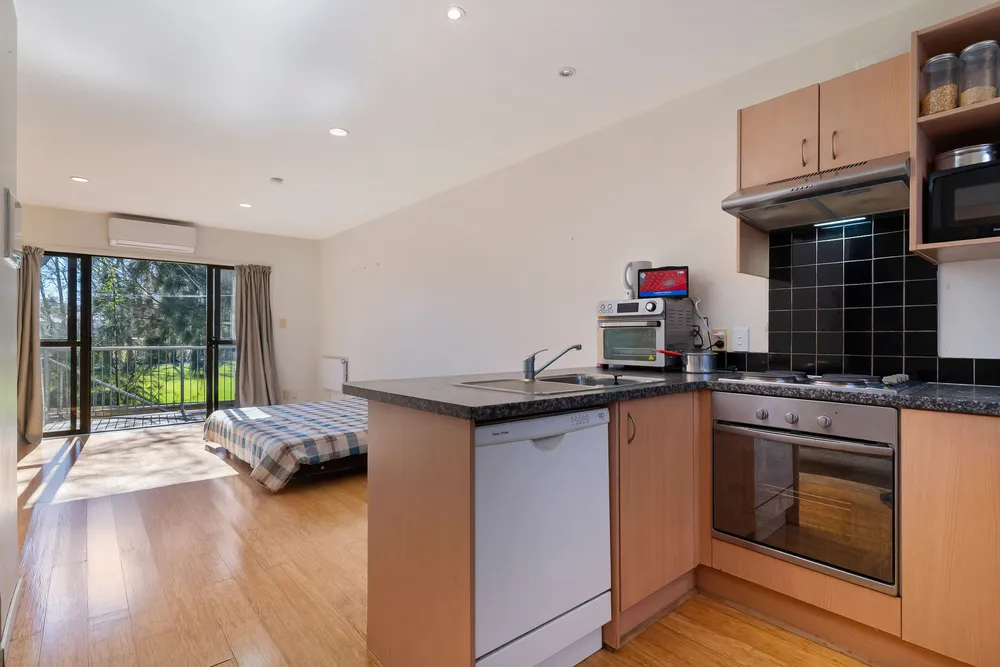 Photos of 71 Malaspina Place