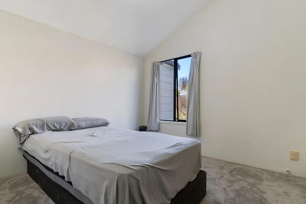 Photos of 71 Malaspina Place