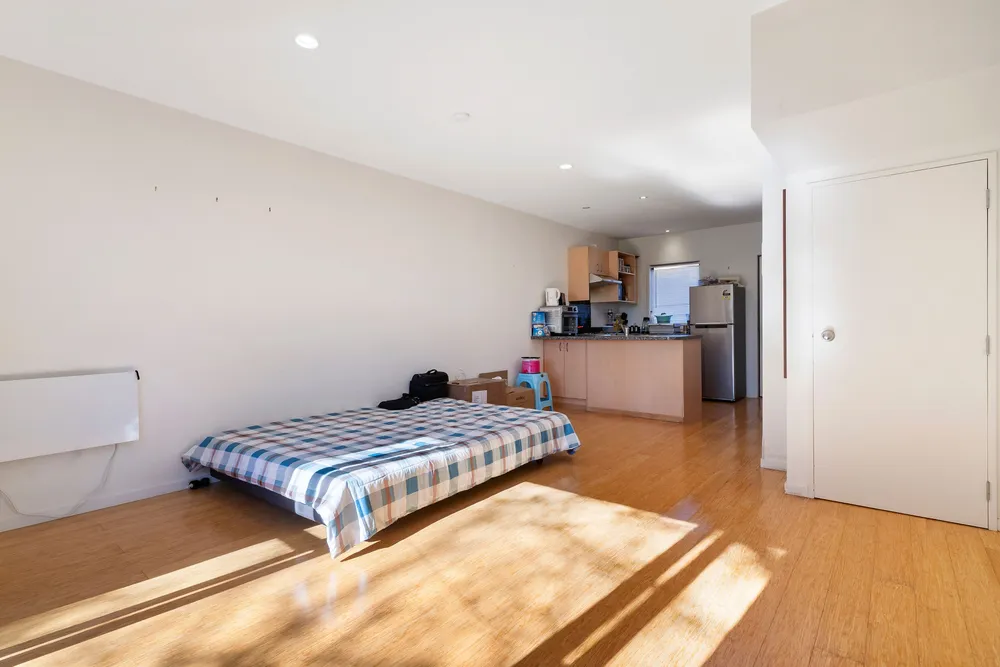 Photos of 71 Malaspina Place
