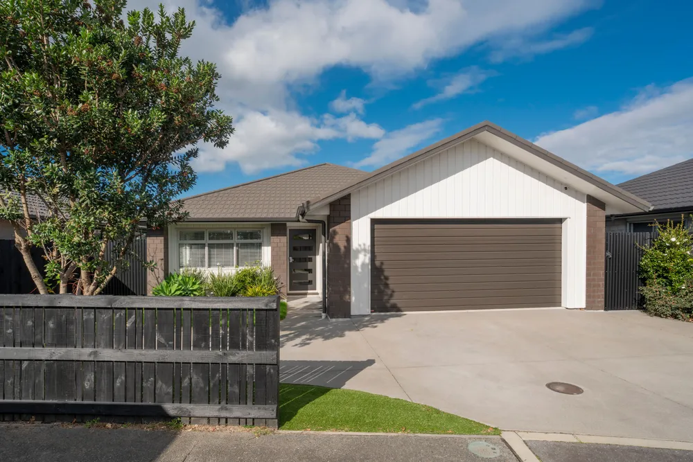 Photos of 45 Dunkeld Drive