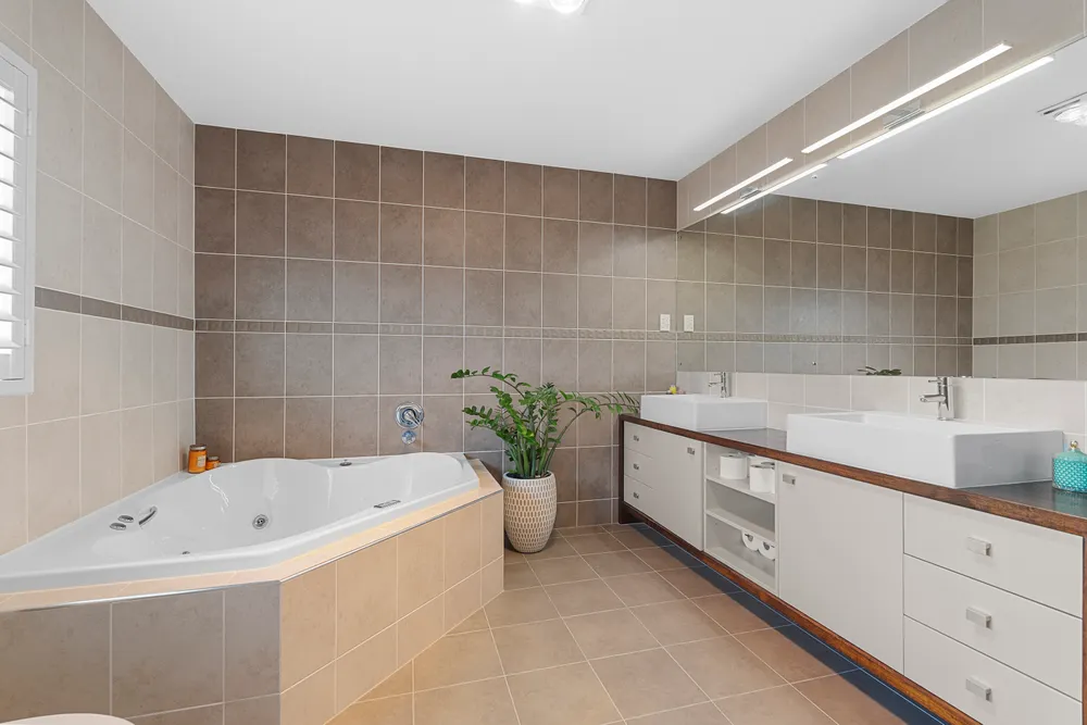 Photos of 4 Archer Rayner Place