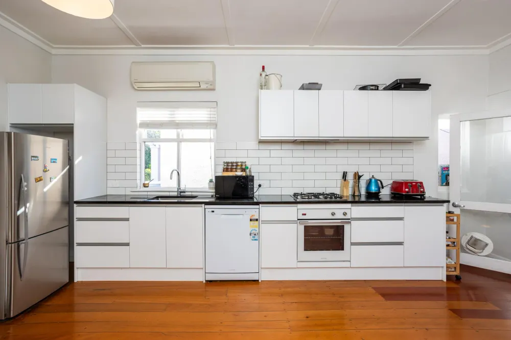 Photos of 17 West View Road