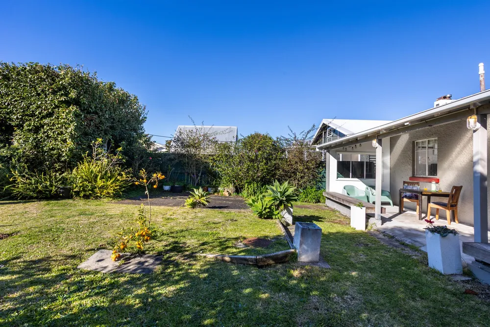 Photos of 17 West View Road