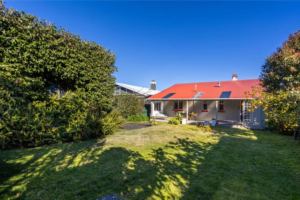 Photos of 17 West View Road