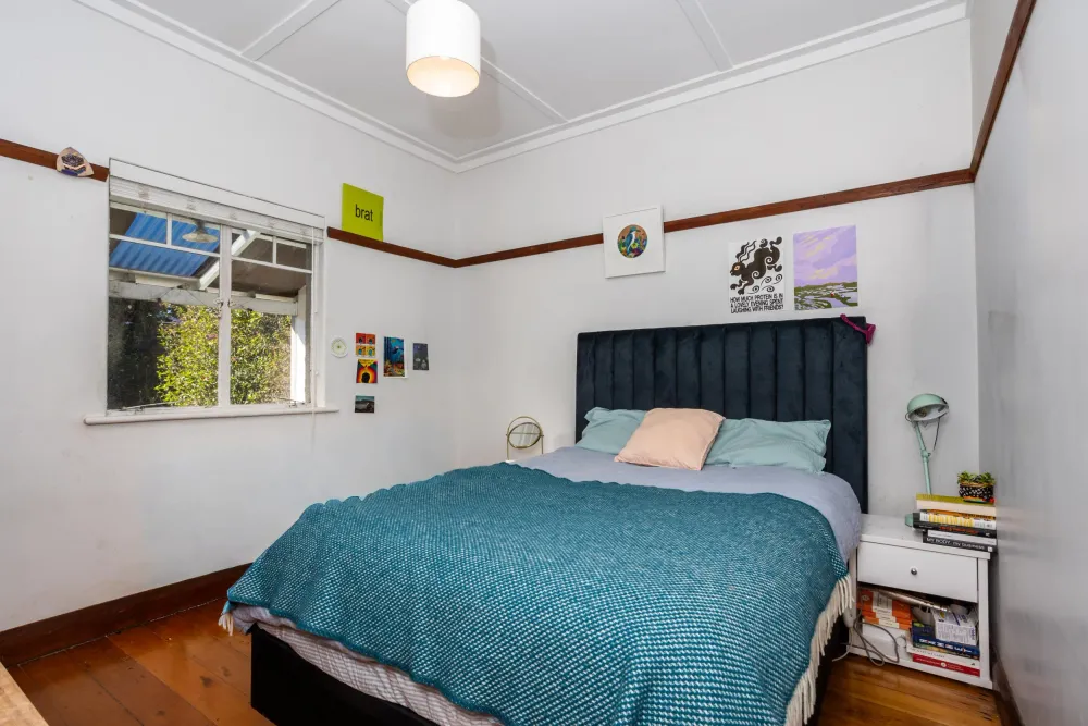 Photos of 17 West View Road