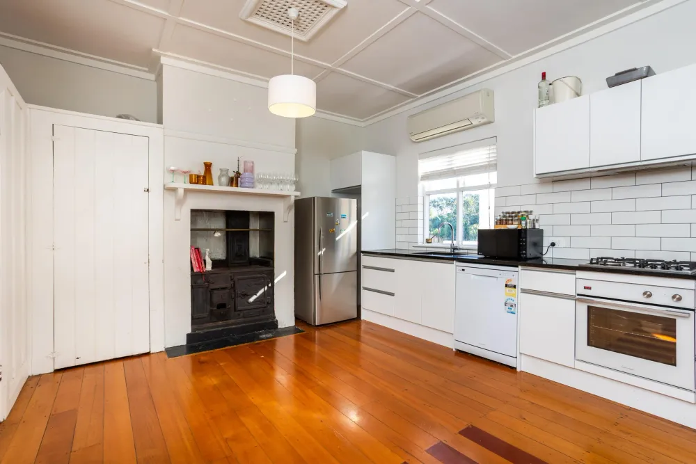 Photos of 17 West View Road