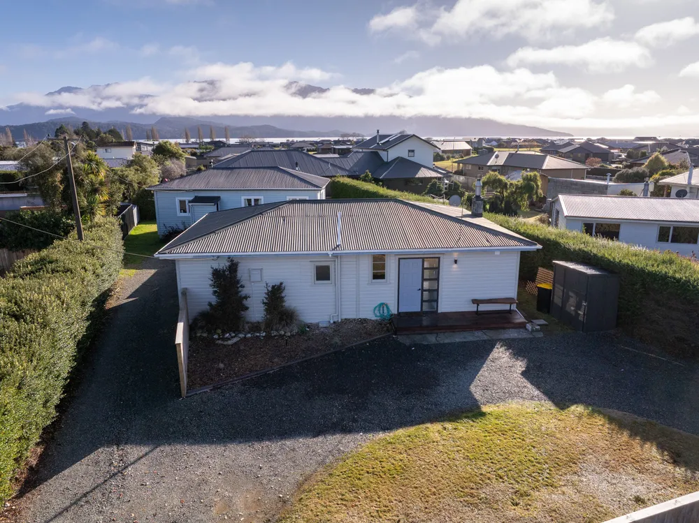 Photos of 51A Matai Street