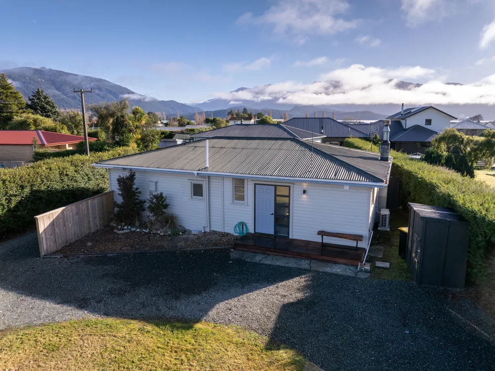 Photos of 51A Matai Street
