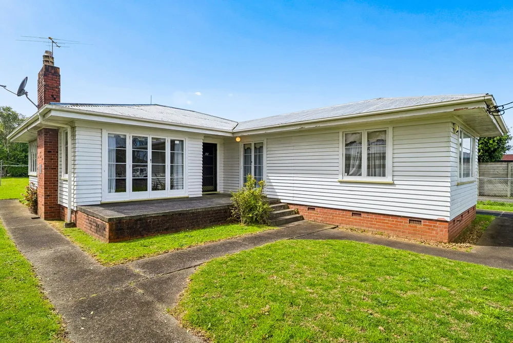 Photos of 8 Robertson Road