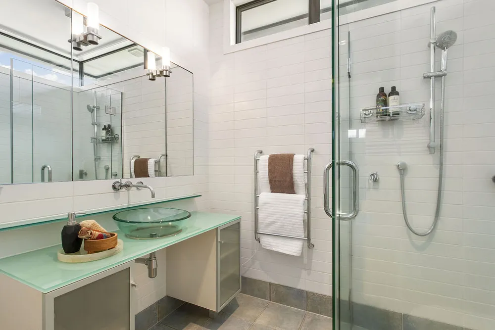 Photos of 118 Straven Road