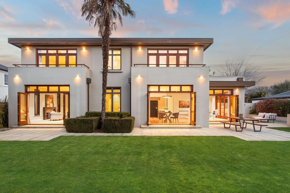 Photos of 118 Straven Road