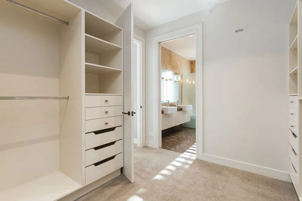 Photos of 118 Straven Road