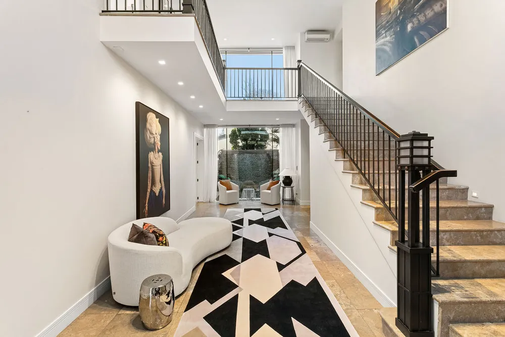Photos of 118 Straven Road