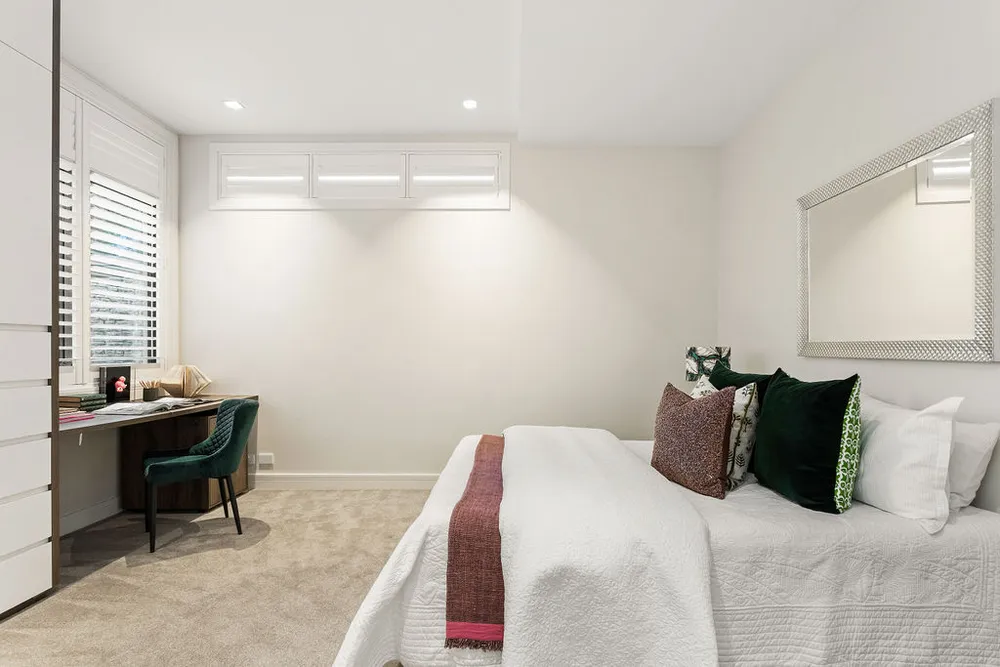 Photos of 118 Straven Road