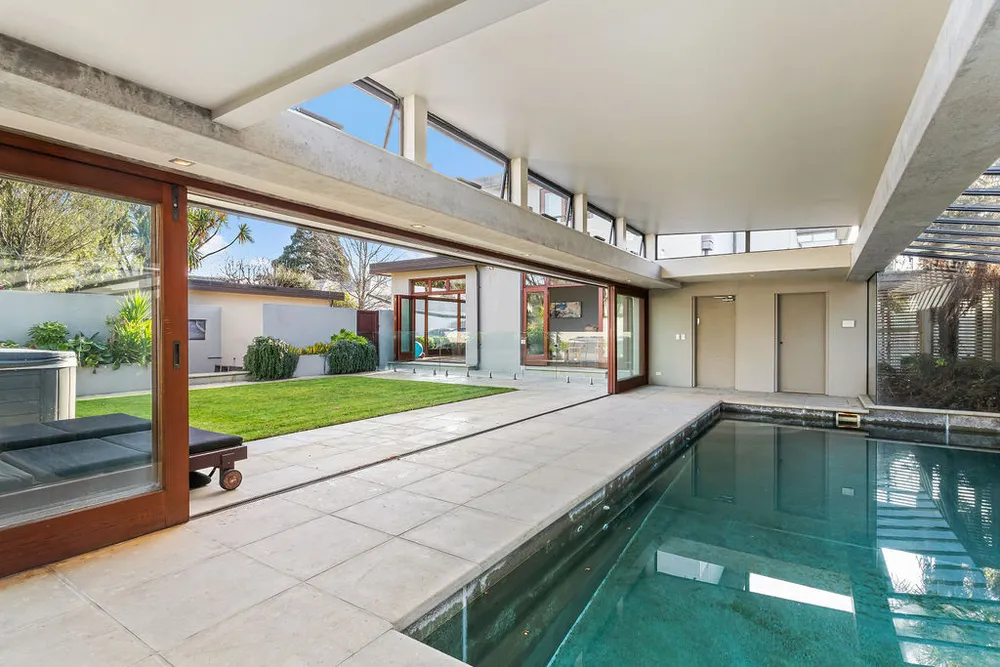 Photos of 118 Straven Road