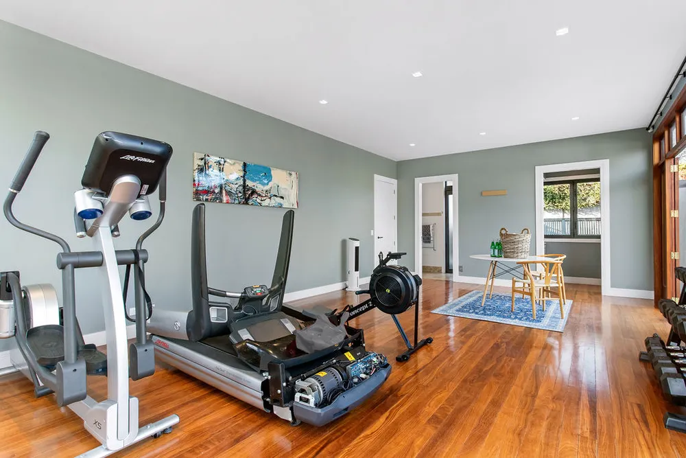 Photos of 118 Straven Road