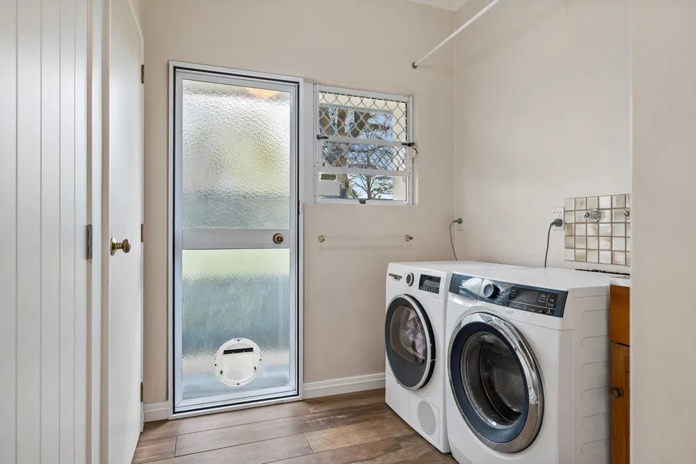 Photos of 3A Glamis Avenue