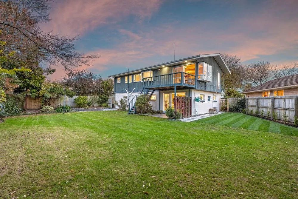 Photos of 32 Claridges Road