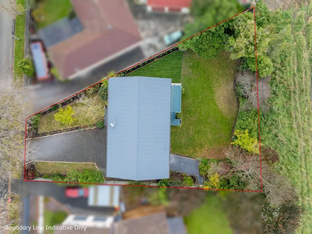 Photos of 32 Claridges Road