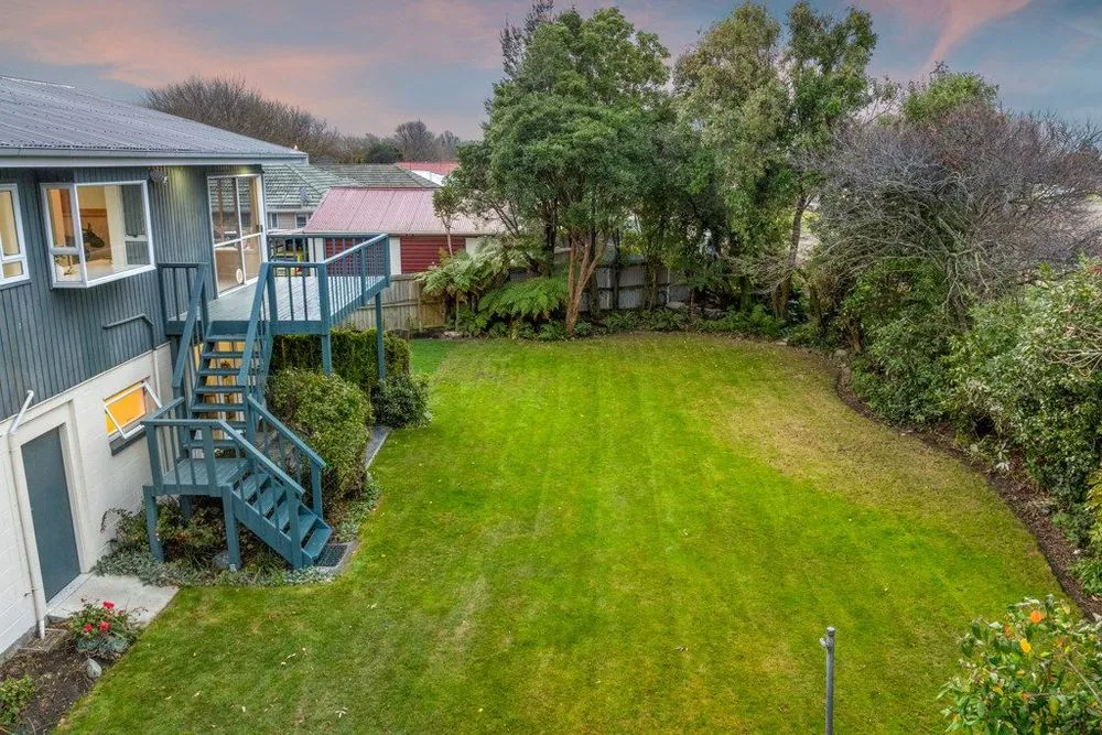 Photos of 32 Claridges Road
