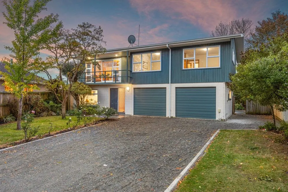 Photos of 32 Claridges Road