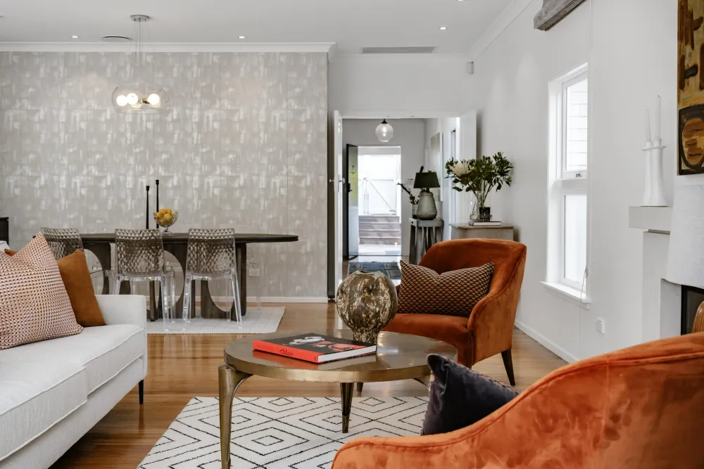 Photos of 18 Lingarth Street