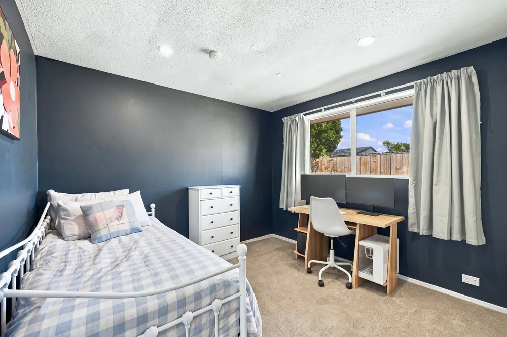 Photos of 143A Buchanans Road