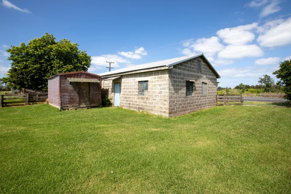 Photos of 748 One Tree Point Road