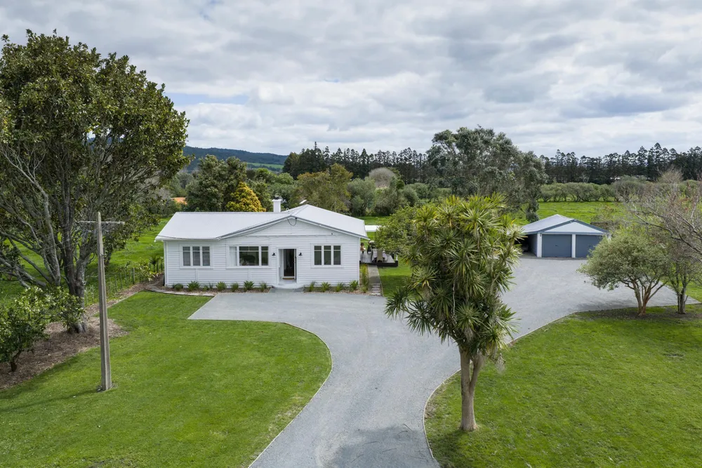 Photos of 748 One Tree Point Road
