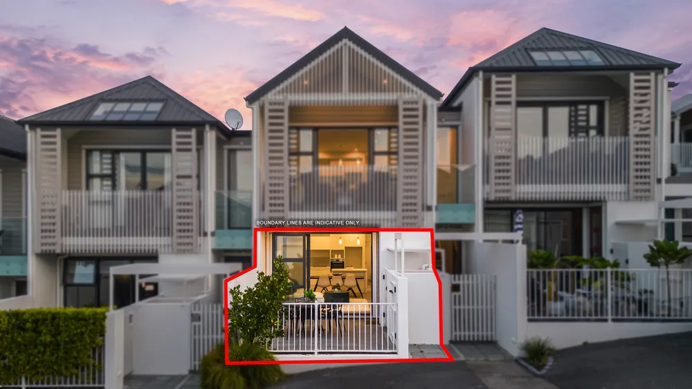 Photos of 6 Sapling Way