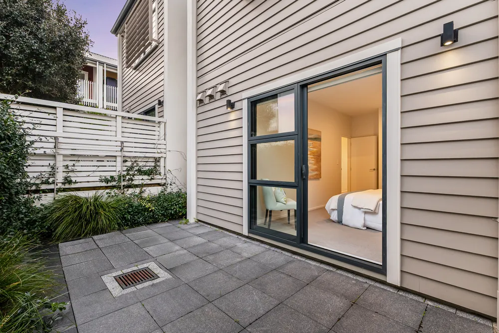 Photos of 6 Sapling Way