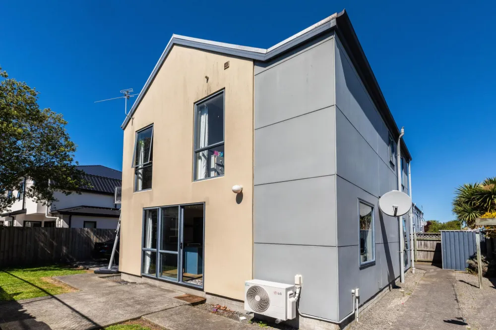 Photos of 100 Elizabeth Street