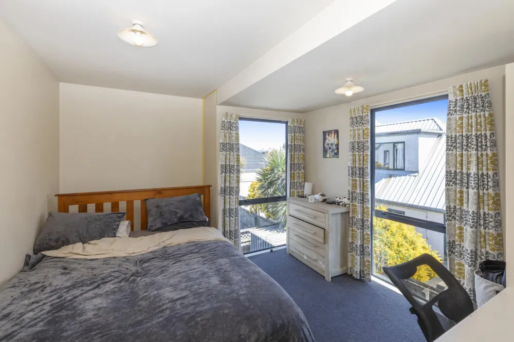Photos of 100 Elizabeth Street