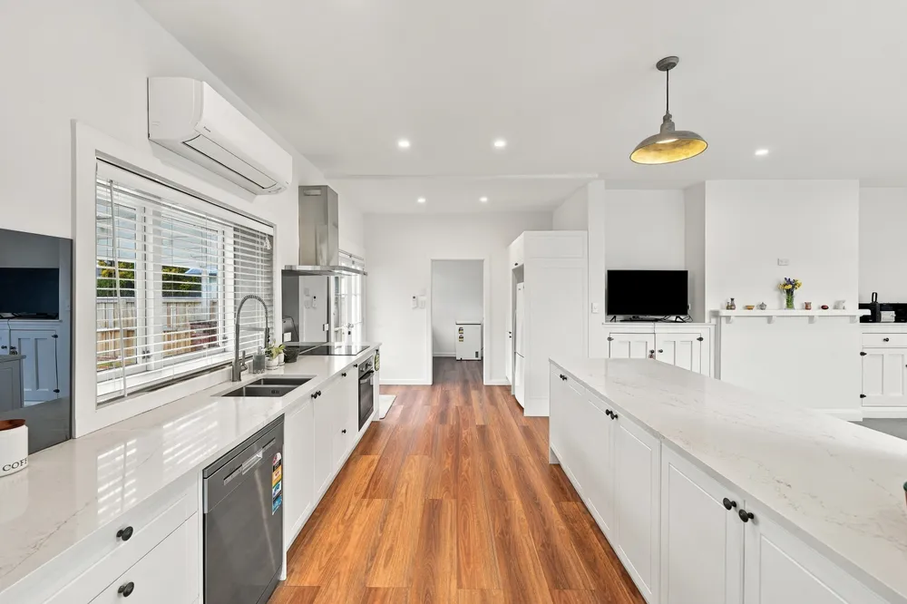 Photos of 118 Francis Avenue