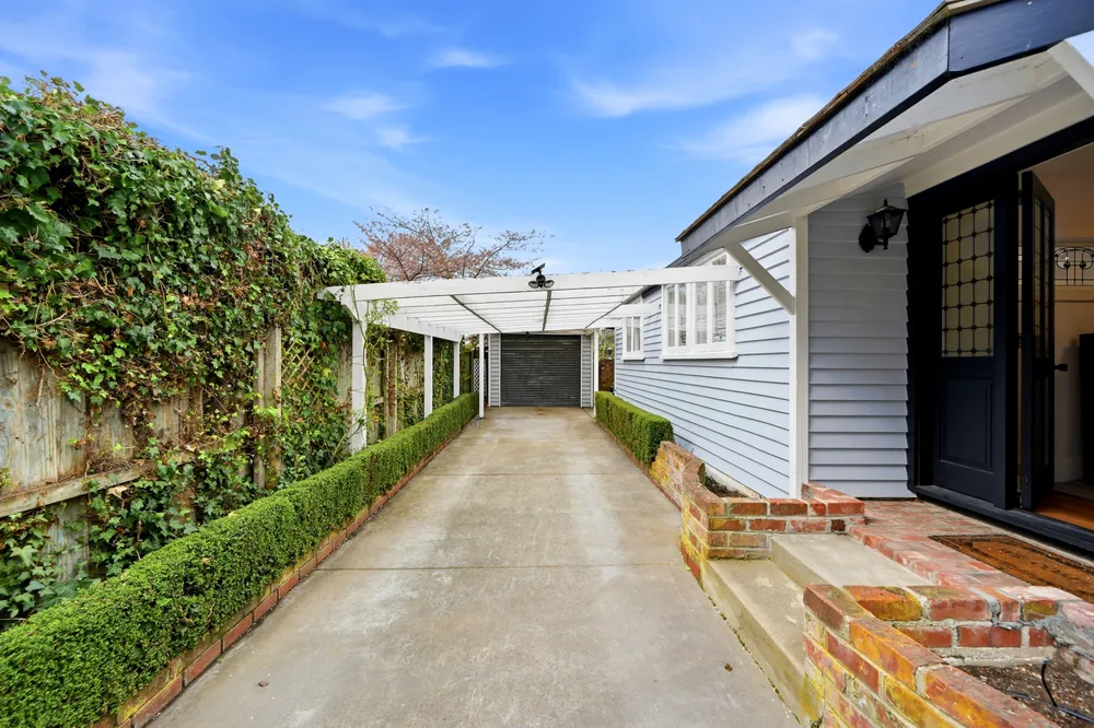 Photos of 118 Francis Avenue