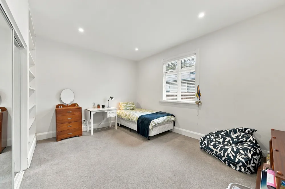 Photos of 118 Francis Avenue