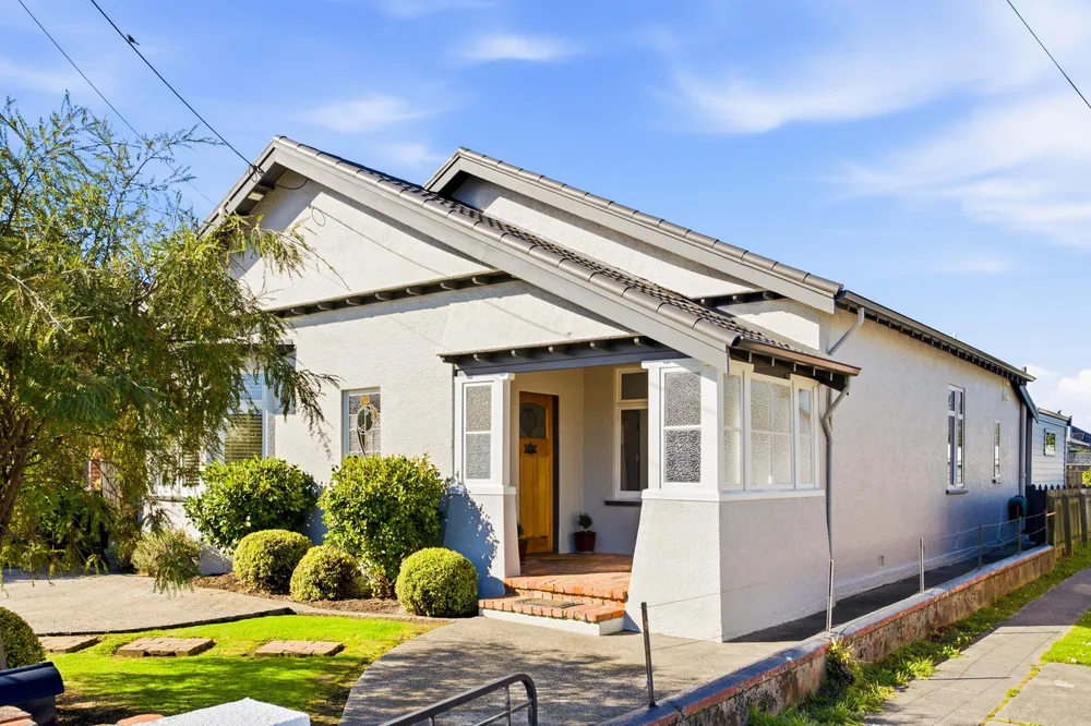 Photos of 55 Hargest Crescent