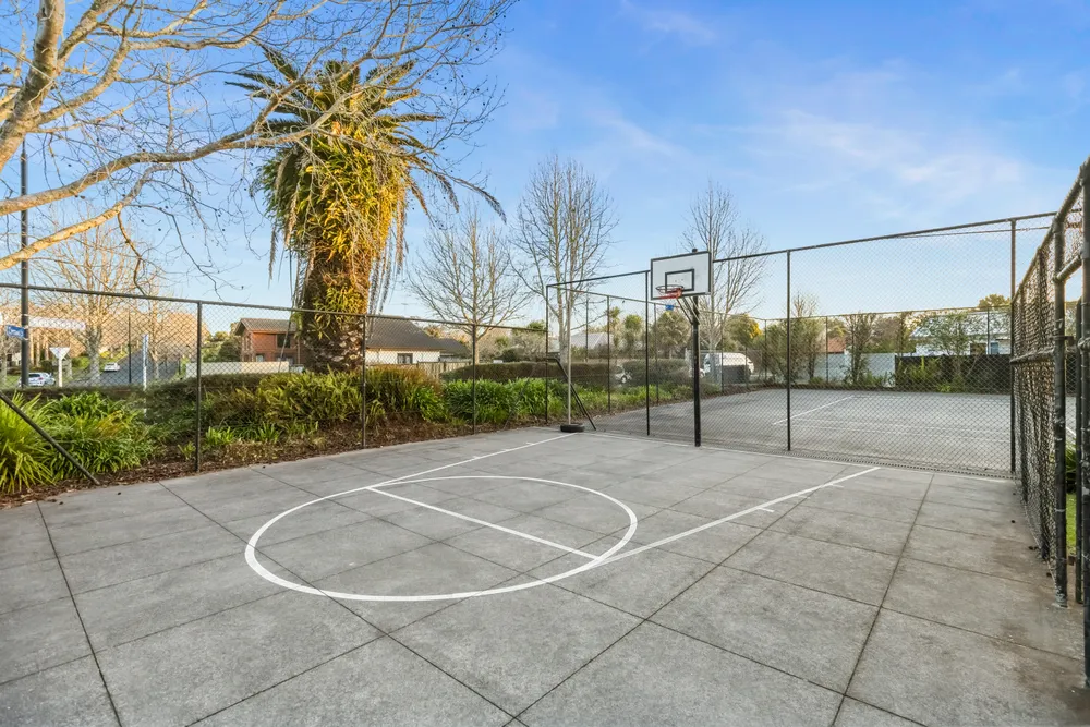 Photos of 51 Clemow's Lane